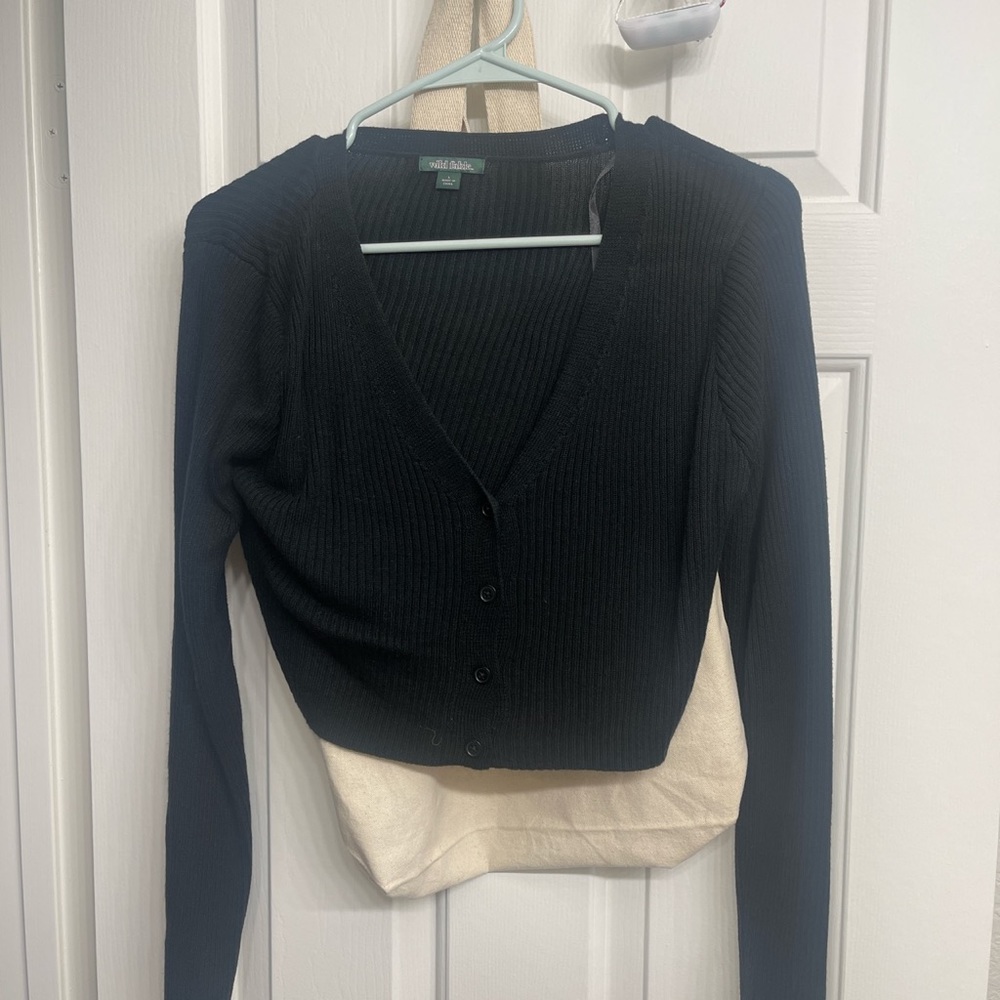 Wild fable black long sleeve button down v neck